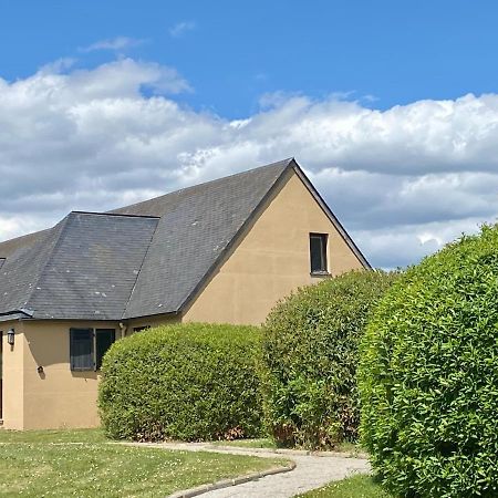 Cottage Anadwen Au Pied Du Lac Au Duc Et Son Golf Ploermel Exterior photo