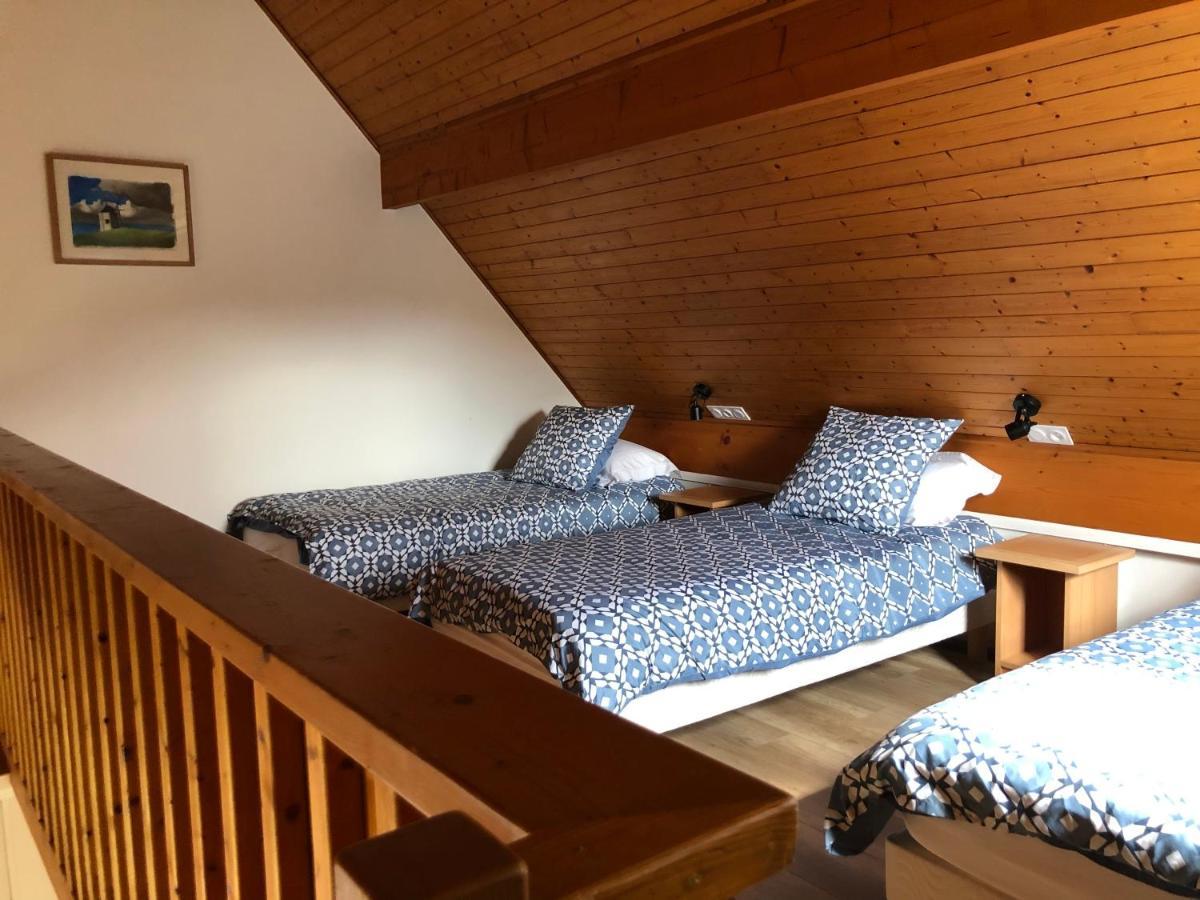 Cottage Anadwen Au Pied Du Lac Au Duc Et Son Golf Ploermel Exterior photo